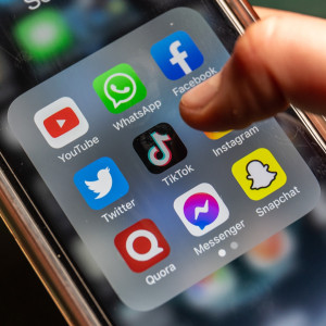 WhatsApp will let you log into two accounts at once