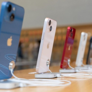 Apple's Special Offer Ahead Of Diwali: 50 Per Cent Discount On AirPods On Buying iPhone 14, 14 Plus