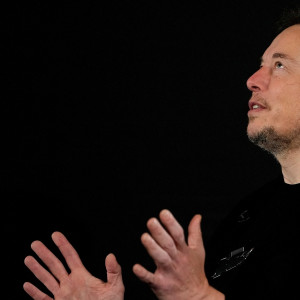 Backlash Spreads Over Elon Musk?s Endorsement of Antisemitic Post