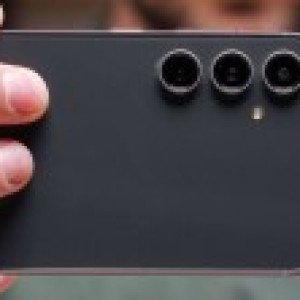 Canalys: Smartphone market in India rebounds in Q4, yearly shipments drop down to just 2%