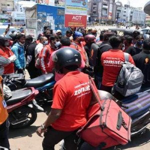 Zomato To Provide Bluetooth-Enabled Helmets To All Delivery Partners Across India