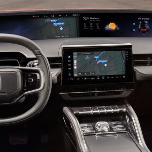 Hands-on: Ford debuts new in-car digital platform with dual-screen Apple Maps via CarPlay