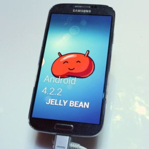 Android 15 might bring back lock screen widgets