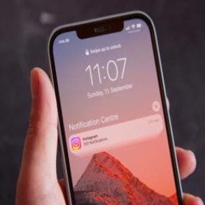 Researchers find that iPhone apps secretly collect user data through notifications