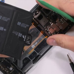 OnePlus 12 Appears In Teardown Video Revealing One Of The Best Dual-Chamber Cooling, Battery Setup