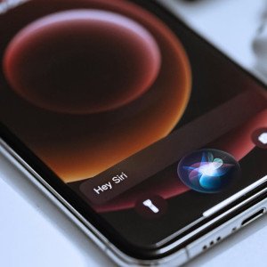 How to Stop Siri Making Random Calls on Your iPhone