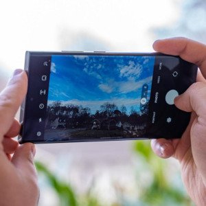 Galaxy S24 Ultra may support 4K video at 120fps, pre-orders get extra storage & discounts