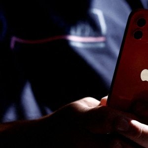 iPhone users on alert! Reports indicate data breaches through in-app ads and push notifications