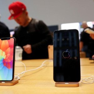 Mobile phone exports at Rs 75,000 cr till Nov, on way to cross Rs 1,24,000 cr in FY24