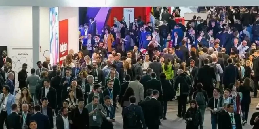 MWC 2024: Event to spotlight AI's pivotal role in driving smartphone innovation
