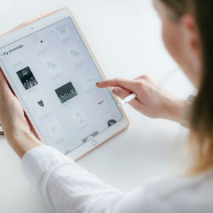 Valentine's Day: Discover best tablets under ₹15000 as the perfect gift