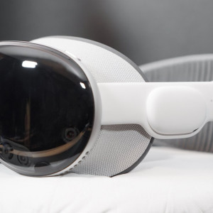 Apple Vision Pro early review: a peek into the future of computing